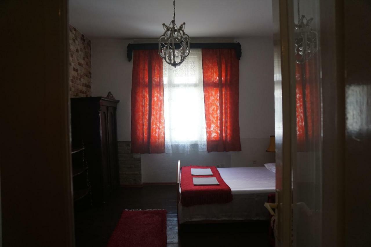 Somborski salas - strogi centar Exterior foto