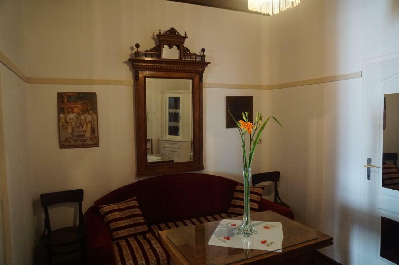 Somborski salas - strogi centar Exterior foto